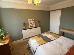 Charming 2-Bed Victorian Flat in Hackney