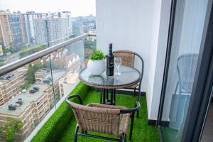 Inka Luxury 1 bedrooms with pool ,gym at Neptune Residency Lavington
