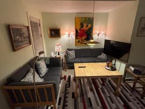 Apartment 2 min from airport 10 min to city