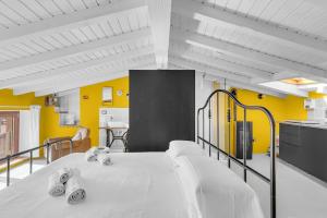 Piccolo Attico Vista Lago a Gardone