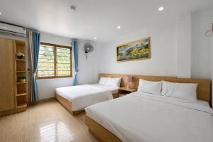 Sea Side Hotel & Music Box