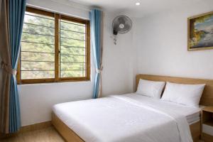 Sea Side Hotel & Music Box