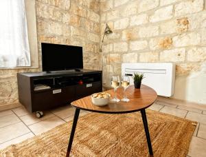 Appartement au pied des remparts, 4P, Clim, Centre