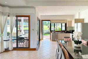 Spacious Villa Laguna Fairway, Private Pool #4897