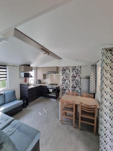 Mobil-home tout confort à Gastes pour 4 à 6 pers