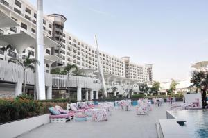 Cairo Luxury Duplex , nyoum porto new cairo