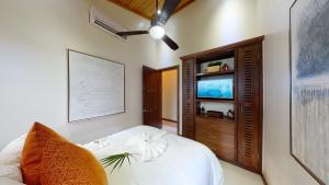 Secluded Oceanfront Private Estate By Alom