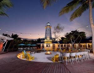 Secluded Oceanfront Private Estate By Alom