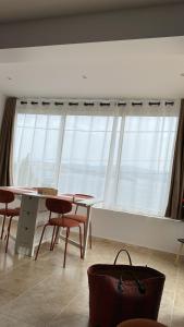 Breathtaking Mediterranean Views from Renovated Cosy Nest, Walk to Portissol Beach and Port