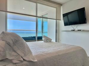 Palmetto Sunset Ocean Front Cartagena Laguito 2903