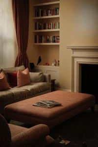 Lovely 3 bed apartment in Notting Hill