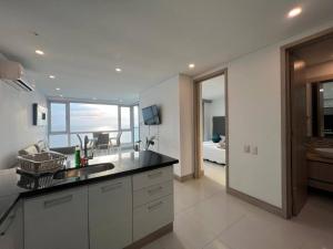 Palmetto Sunset Ocean Front Cartagena Laguito 2904