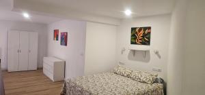 Central Puerto de la Cruz Getaway - Walk to Everything