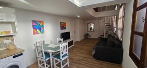 Central Puerto de la Cruz Getaway - Walk to Everything