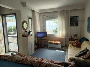 Sea & Roses Beachfront House - Halkidiki