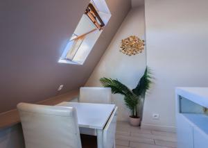 1 Bedroom next to Champs Elysees