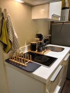 Ashen & Oak Homestay - Knightsbridge Residences