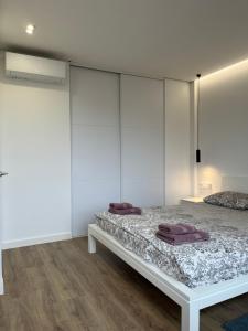 Затишна квартира на проспекті Злуки, 43