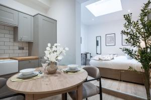 Unique Split-Level Apartment in Central Hull