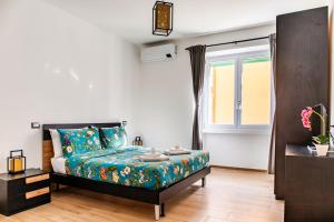 Vatican large deluxe suite apartment on Metro
