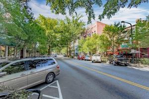 Cozy Retreat on Main St
