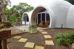 Sunshine Coast Hinterland Igloo Retreat Romantic & Private