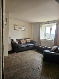 The Holmes Barn - Sleeps 16 - Pet friendly