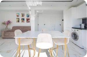 Appartement 2 Chambres climatisé I Terrasse Parking gratuit I 200m Mer I Nice Californie