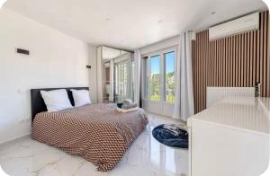 Appartement 2 Chambres climatisé I Terrasse Parking gratuit I 200m Mer I Nice Californie