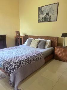 Airport home stay