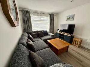 Duneden, 2 bedroom house with parking & gardens