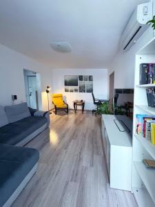 Lotus Central - Park view