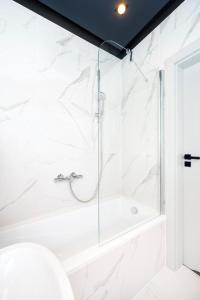 Urban Chic - One Bedroom Apartment - Gdanska