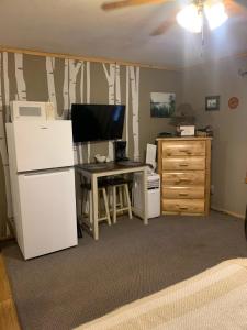Muskie Bay Resort Cabins and Motel