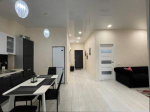 Центр 3 кв ЖК Panorama Люкс 140 белая