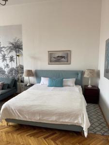 The Stage Door Apartment