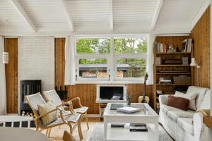 Authentic Holiday Home Idyll Near Beach And Forest