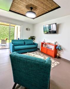 Upscale Tropical Retreat 4BR in Gated Resort