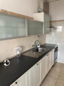 Mar no Horizonte - Seafront 2BR Apartment with Balcony and Garage