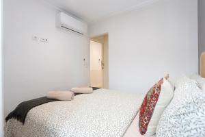 Entire Castle View Apartment in the Heart of Lisbon