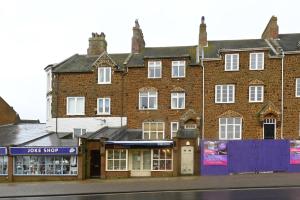 Hunstanton Holidays Flat 3 with seaview