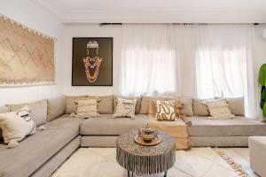 City Center, 1BR Berber Style, Netflix, AC