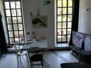 Riverside apt convenient to Lake Como and Bellagio