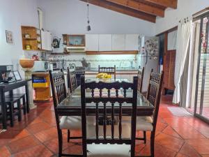 Casa con Cochera cerca de Iglesia, Plaza Principal y Centro de la Cuidad