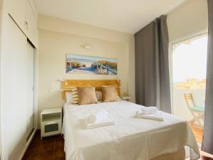 Soleado apartamento reformado 2 hab. en Playamar