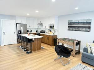 Spacious 2 BR - 2 Bth House in Haysboro