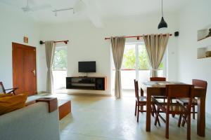 Modern 1-Bedroom Apartment in Colombo - Bambalapitiya