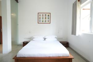 Modern 1-Bedroom Apartment in Colombo - Bambalapitiya