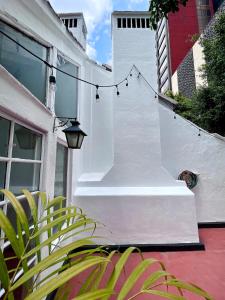 PH Belgrado 19, Mexico City, one block from the Angel of Independence