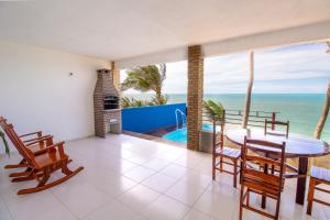 Casa Vista ao Mar - Paisagem Deslumbrante e Localização Perfeita